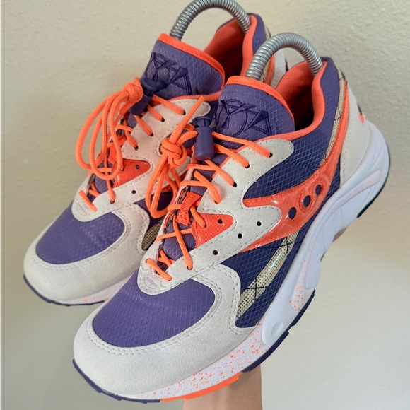 Saucony Aya Running Trainers White/Purple/Orange Mens Sneaker Shoes 6.5 - Picture 1 of 9